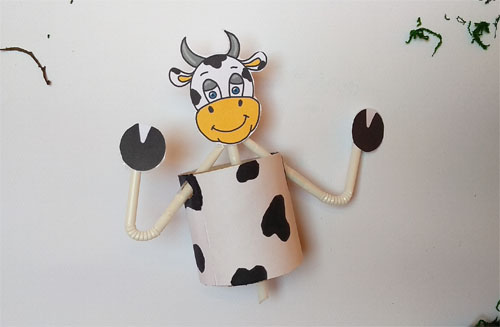 praca plastyczna z rolki po papierze dla dzieci krowa wiosenna wiosna